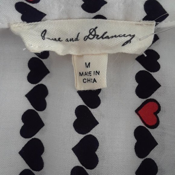Jane and Delancey Roll Tab Sleeve Heart Print Top - Picture 14 of 16
